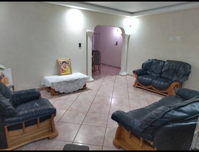 3 BEDROOM HOUSE FOR SALE IN BAYVIEW